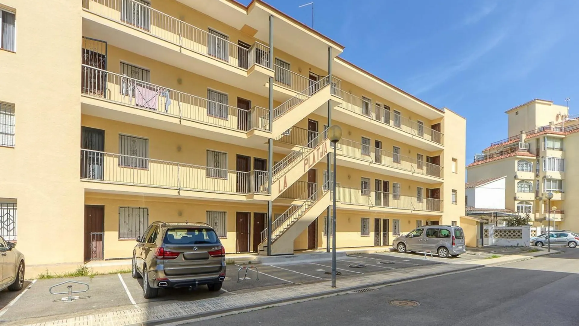 Apartment With View روساس